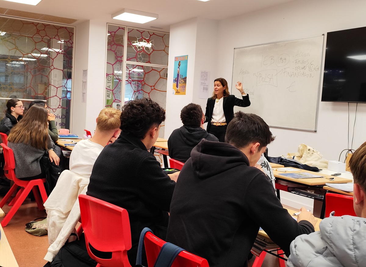 El colegio Kostka apuesta por la formación en economía financiera